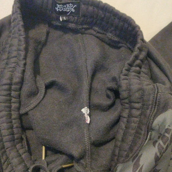 Ed Hardy Men's Black Joggers with Graphic Design - Picture 15 of 16